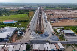 通往VSIP芹苴工业园区的道路与80号国道交汇处。图自越通社