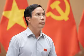 范德印当选岘港市人民委员会主席一职。图自越通社