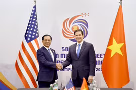 越南政府副总理兼外长裴青山和美国国务卿鲁比奥。图自越通社