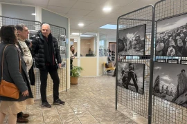 "我们心中的海洋"图片展开展。图自越通社