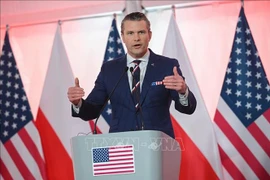 美国国防部长皮特·赫格塞斯发表讲话。图自越通社