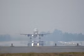 越捷航空就新山一机场航班着陆滑出跑道一事作出说明。图自越捷航空