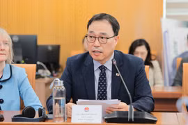 韩国驻越大使崔泳三。图自越通社