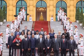 越南国家主席梁强接受多国新任驻越大使递交国书