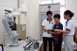 越南教育培训部要求核查调整战略技术领域人才培养计划，聚焦AI、半导体与大数据。图自越通社