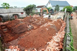 北江省为住房困难的革命有功者家庭举行住房建设开工仪式。图自越通社
