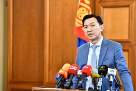 尼亚姆奥索尔·乌其拉勒当选蒙古人民党主席。图自montsame.mn.jpg
