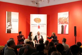 诗集发行发布会现场。图自越通社