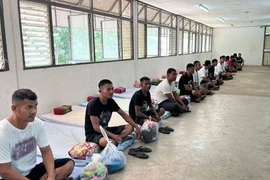 被扣押在泰国的柬埔寨士兵。图自泰国皇家陆军