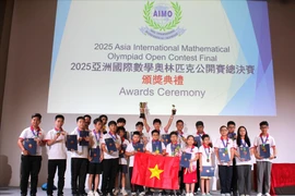 越南队全部22名学生均获奖。图自越通社