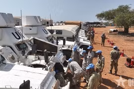 越南工兵队的设备随时接受检查。图自人民军报