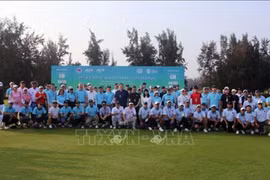 2025年亚太地区青年企业家高尔夫锦标赛在岘港开幕。图自越通社