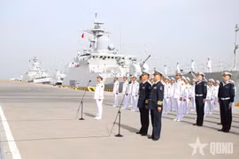 越南海军与中国海军在北部湾海域联合巡逻。图自越南人民军