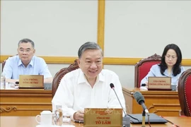苏林总书记主持会议。图自越通社