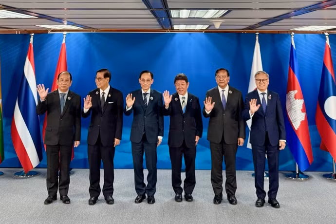湄公河—日本外长重申以共创精神巩固伙伴关系。越南外交部供图