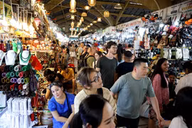 胡志明市努力实现2026年接待国际游客1100万人次的目标。图自越通社
