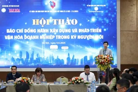 越南文化体育与旅游部副部长胡安峰在研讨会上致开幕词。图自hanoimoi.vn