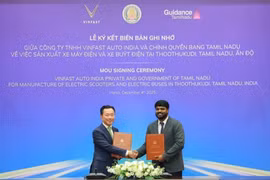 12 月 4 日，VinFast 与印度泰米尔纳德邦政府签署合作备忘录（MOU）。图自nguoiquansat.vn