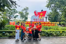2025年前8月河内接待游客约2158万人次。图自hanoimoi.vn