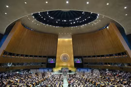 第80届联合国大会会议场景。图自越通社