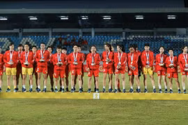 越南国家女子足球队在第33届东运会（SEA Games 33）上获得银牌。图自越通社