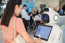 科技、创新与数字化转型继续被确定为发展的重要动力。图自越通社