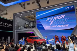 越南VinFast纯电动车型VF7。图自越通社