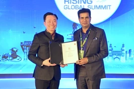 越南大型综合企业集团Vingroup与印度特伦甘纳邦政府代表正式签署谅解备忘录。Vingroup供图