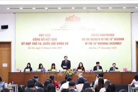 国会秘书长、国会办公厅主任黎光孟在新闻中心主持召开记者会。图自越通社