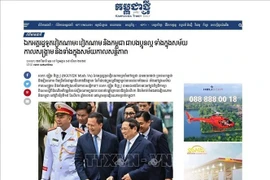 《新高棉日报》（Kampuchea Thmey Daily）8月19日发表题为“越南大使：无论战时还是平时，越柬均是好兄弟”的文章。图自越通社
