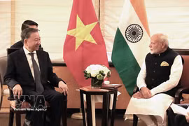 当地时间2024年9月23日中午，正在纽约出席第79届联合国大会一般性辩论的越共中央总书记、国家主席苏林会见了印度总理纳伦德拉·莫迪。图自越通社