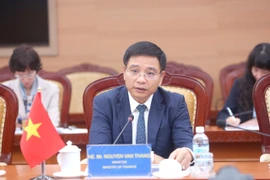 越南财政部长阮文胜发表讲话。图自《越南财政时报》