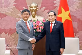 越南国会主席陈青敏会见印度新任驻越大使策林·旺楚克·夏尔巴。图自越通社