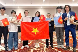 河内学生在2025年世界青年物理奥林匹克竞赛中获得5枚奖牌。组委会供图