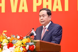 国会主席陈青敏致开幕词。图自越通社