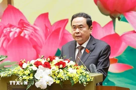 越共国会机关党委书记、国会主席陈青敏致开幕词。图自越通社