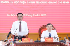 越共中央政治局委员、中央书记处常务书记、中央机关党委书记陈锦秀发表讲话。图自越通社