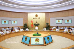 越南政府总理黎明兴主持召开2026年8月政府立法专题会议。图自越通社