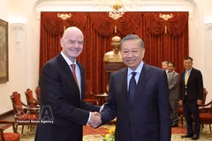 越共中央总书记、国家主席苏林会见国际足联主席因凡蒂诺。图自越通社