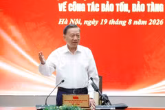 越共中央总书记、国家主席苏林与文化体育旅游部举行工作会议。图自越通社