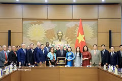 越南与美国加强教育培训合作。图自越通社