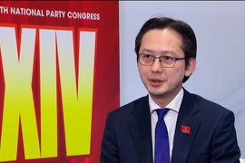 越南常驻联合国代表团团长杜雄越大使接受越通社记者的采访。图自越通社