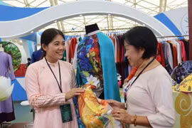 首届秋季博览会为越南商品走出国门搭建桥梁