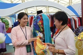 首届秋季博览会为越南商品走出国门搭建桥梁