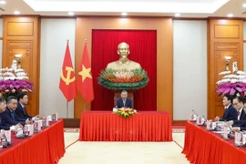 苏林总书记同韩国总统李在明、新加坡总理黄循财通电话