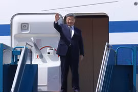 中共中央总书记、国家主席习近平离开河内，圆满结束对越南的国事访问。图自越通社