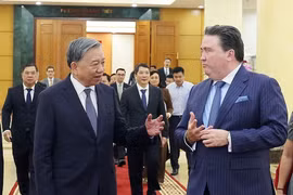 越共中央总书记苏林会见美国驻越大使马克·纳珀。图自越通社