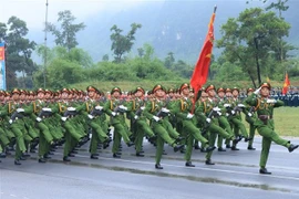 人民公安人员参加庆祝国庆阅兵和游行彩排活动。图自越通社
