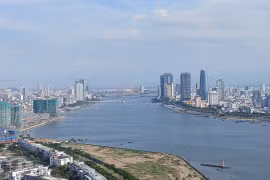 岘港市韩江。图自越通社
