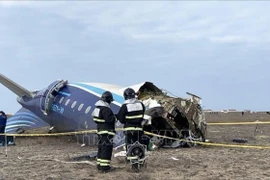 阿塞拜疆航空客机坠毁事故现场。图自AA